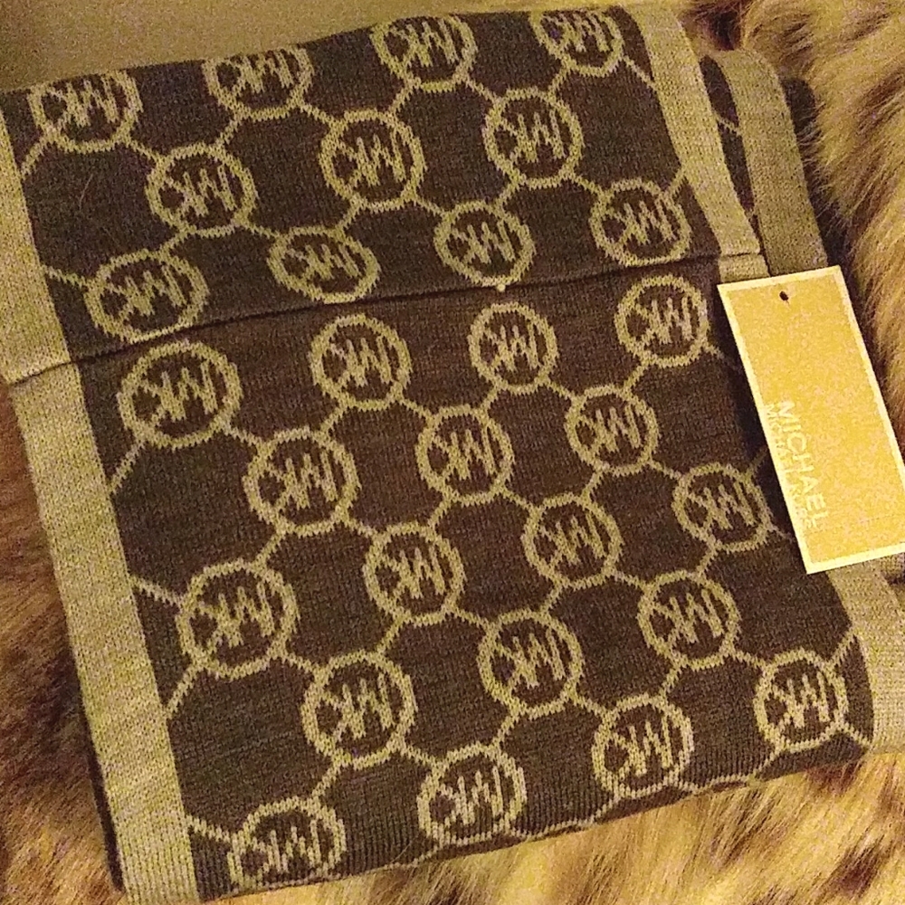New Michael Kors Collection Scarf/ Unisex